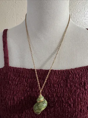Vintage Gold Chain Necklace with Green Shell Pendant thumbnail 2