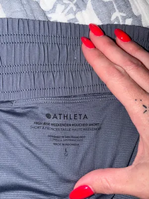 Athleta high-rise weekender shorts  thumbnail 4