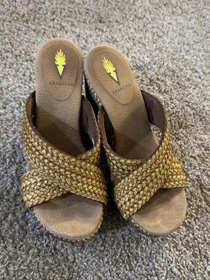 Volatile Woven Tan/Brown Platform Wedge Sandals Tan Size 7 thumbnail 4