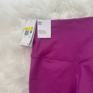 Nike Dri-FIT One High Waisted 7" Biker Shorts Size Small thumbnail 7