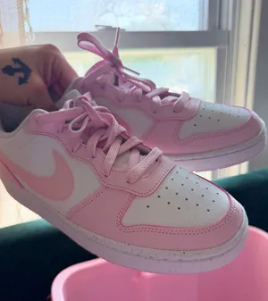 Nike Shoes thumbnail 1
