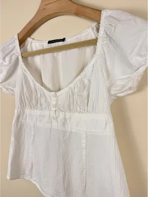 Brandy Melville Blair Top White Puff Sleeve Babydoll Button Front XS thumbnail 3