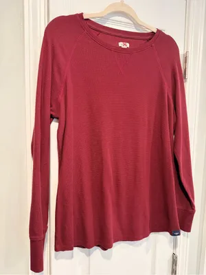 L.L. Bean Size L Burgundy Long Sleeve Crew Neck Waffle Knit Thermal Top thumbnail 2