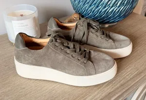 J/Slides NYC Platform Suede Sneakers Womens‎ Olive Green Size 9 thumbnail 1