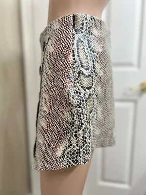 Haute Monde Snake Print Shorts size M thumbnail 4