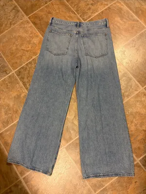 Madewell Woman’s Relaxed Wide-Leg Jeans in Light Blue 31 thumbnail 4
