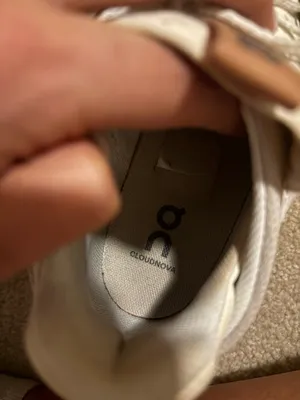 On Cloud Shoes thumbnail 4
