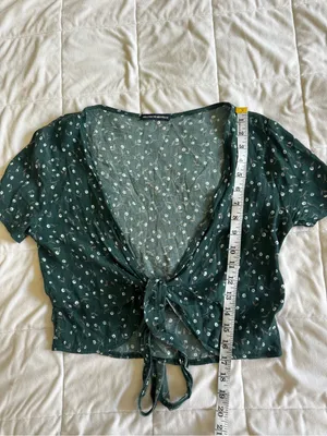 Brandy Melville Women’s Green Tie-Front Crop Top with Micro Dot Print thumbnail 6