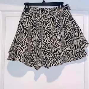 Le Lis safari print skirt size small thumbnail 4