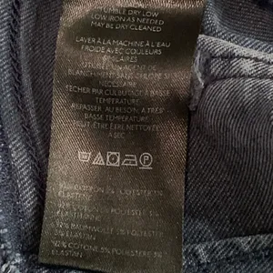 We The Free – CRVY Infinite Stretch Tapered Leg Pull-On Jeans – Size L Mock Fly thumbnail 6