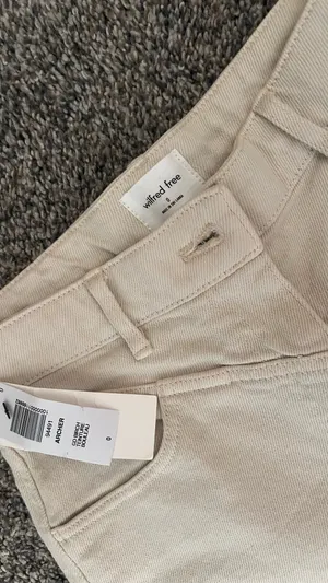 Aritzia Wilfred pants thumbnail 2