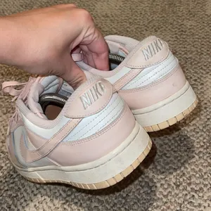 Nike Pink Dunks thumbnail 4
