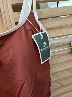 Classic One-Piece Swimsuit with Contrast Trim Small NWT thumbnail 2