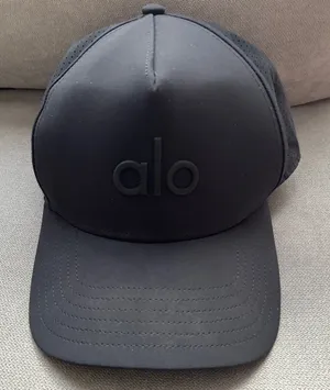 Alo Yoga Performance District Trucker Hat Black thumbnail 1