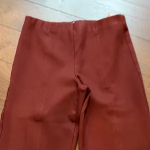 Banana Republic Pull On Burgundy Pants Size Medium C4-114 thumbnail 4