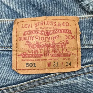 Levi's | W31 | 501 Button-Fly Medium Wash 2-Inch Inseam Cut-Off Jean Shorts thumbnail 4