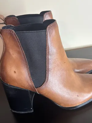 Steve Madden “Knoxi” Cognac Brown Leather Block Heel Chelsea Booties thumbnail 5