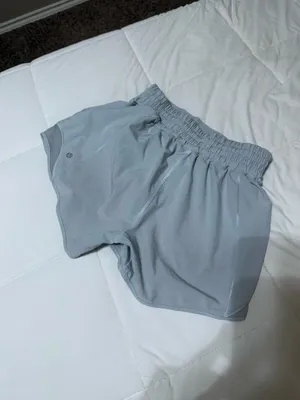 Lululemon Shorts Hotty Hot  thumbnail 3