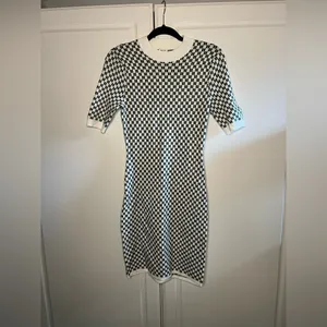 Abercrombie & Fitch Checkered Knit Sweater Mini Dress thumbnail 2