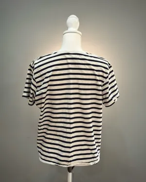 B/W H&M Striped Crewneck S/S Tee Size L EUC thumbnail 2