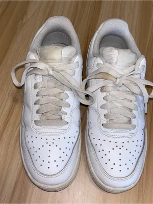Nike Air Force Classic White Low-Top Sz 8 Sneakers thumbnail 1