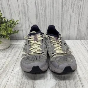 Womens Size 10 Oncloud Cloud surfer Sneakers thumbnail 2