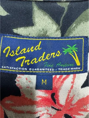 Island Traders Medium Black Floral Hawaiian Shirt – Paradise thumbnail 2