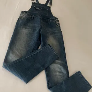 ✨ YMI Distressed Patch Bib Denim Overalls | Sz 9/M ✨ thumbnail 3