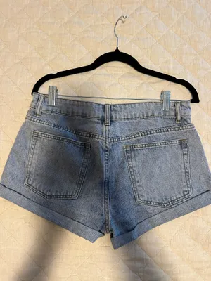 Edikted Denim Shorts Low-Rise thumbnail 2