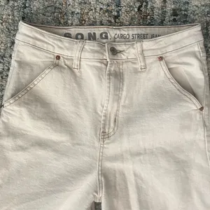 S.O.N.G. Cargo Street Jean in Off-White/Cream thumbnail 2