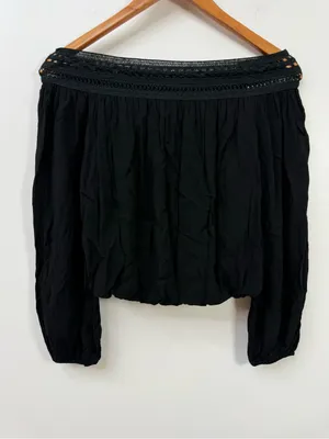 Lulu's Black Off-Shoulder Crochet-Trim Blouse size XS thumbnail 4