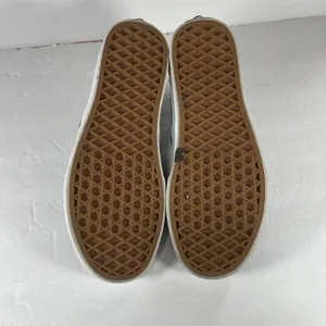 Vans Classic Slip-On Black/White Canvas Skate Shoes Women’s Size 6.5 thumbnail 6