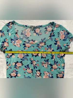 Charlotte Russe Floral Tie Front Crop Top in Blue Size Small Short Sleeve thumbnail 4