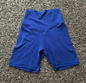 aerie offline crossover biker 5” shorts thumbnail 1