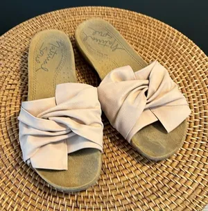 Adorable Natural Soul‎ comfort sandals thumbnail 1
