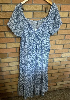 NWT Fraiche by J Floral Dot Puff Sleeve Tiered Midi Dress Blue & White Size L thumbnail 1
