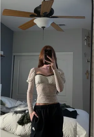Urban Outfitters Top thumbnail 2