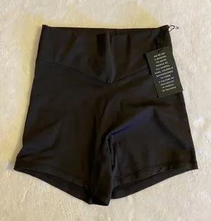 Balance Athletica The Cloud Shorts♠️❤️ thumbnail 4