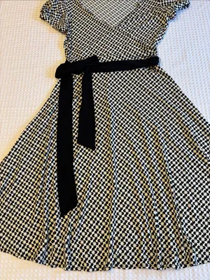London Times Size 8 Black White Printed Midi Wrap V-Neck Fit & Flare Dress Belt thumbnail 6