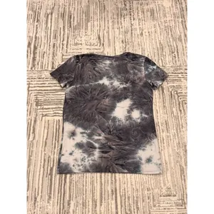 New "We Care Weekend Edition" women's small Good Vibes tie-dye super soft top thumbnail 4