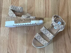 Steve Madden Platform Sandals Womens 6 Tan Bandi Snake Print Casual thumbnail 1