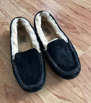 UGG Womens Ansley Black Moccasin Slippers Size 6 Uggs thumbnail 1