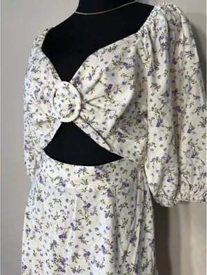 MINKPINK Hailey Floral Puff Sleeve Cutout Midi Dress Sz M thumbnail 4