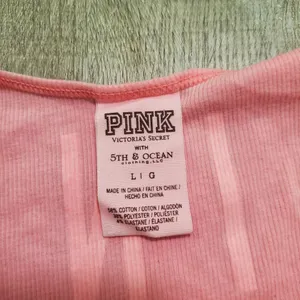 WORLD SERIES SPECIAL! PINK Victoria's Secret Pink Cropped Yankees Tank Top thumbnail 3