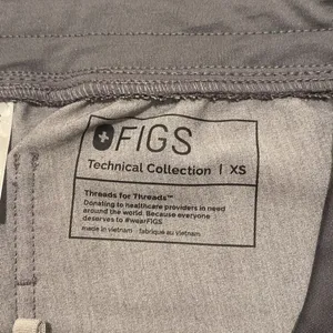 Figs scrubs, joggers, size XS￼ thumbnail 5