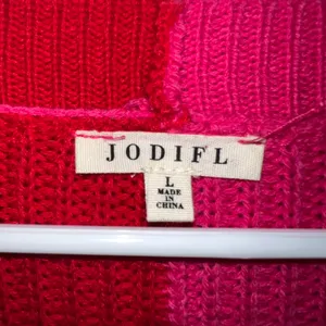 Red & Pink Two Toned V Neck Knit Pullover Leopard Print Sweater thumbnail 6