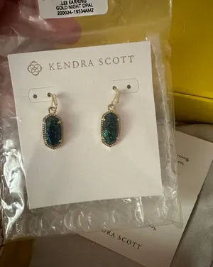 Kendra Scott earrings thumbnail 1