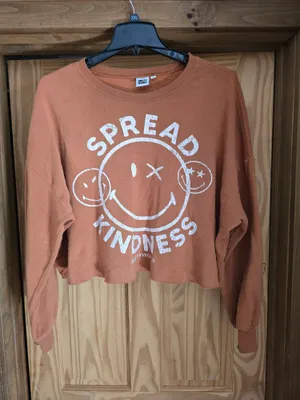 O Women’s Rust 'Spread Kindness' Cropped Sweatshirt XL thumbnail 1