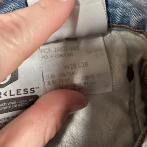 Levis 501 Skinny Jeans Womens 28 Premium Light Button Fly High Rise Distressed thumbnail 13