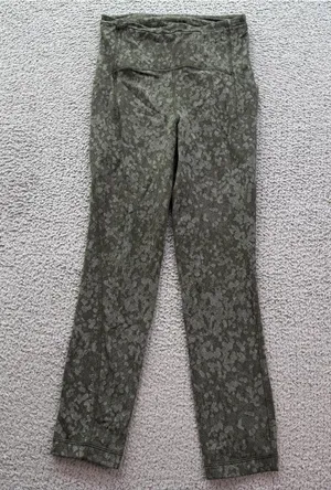 Lululemon Floral Camo High Rise Flare Leggings Womens 4 Olive Green Yoga Pants thumbnail 1
